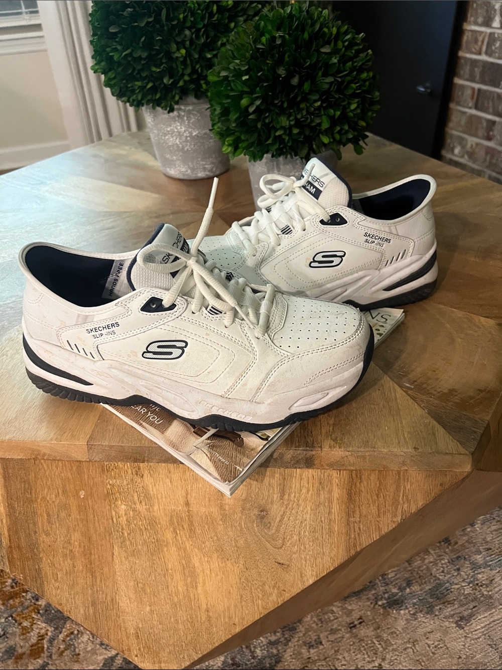 Skechers White and Black Casual Walking Shoes